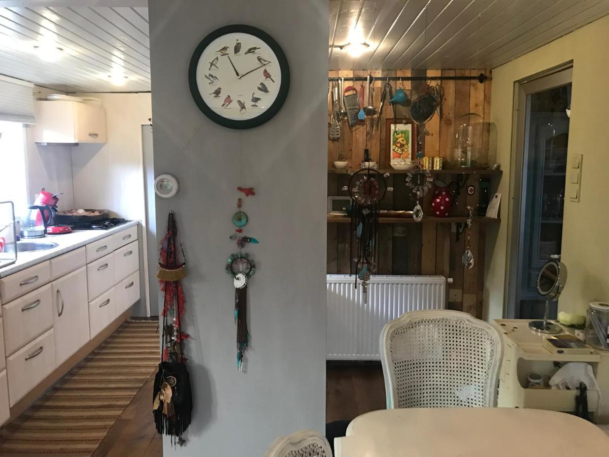 Chalet Kunstenaars Boshuisje Veluwe Hoenderloo